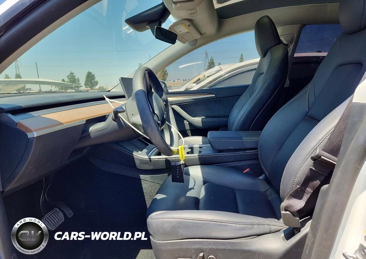 2024 Tesla Model Y VIN:7SAYGDED3RF047901 - 7