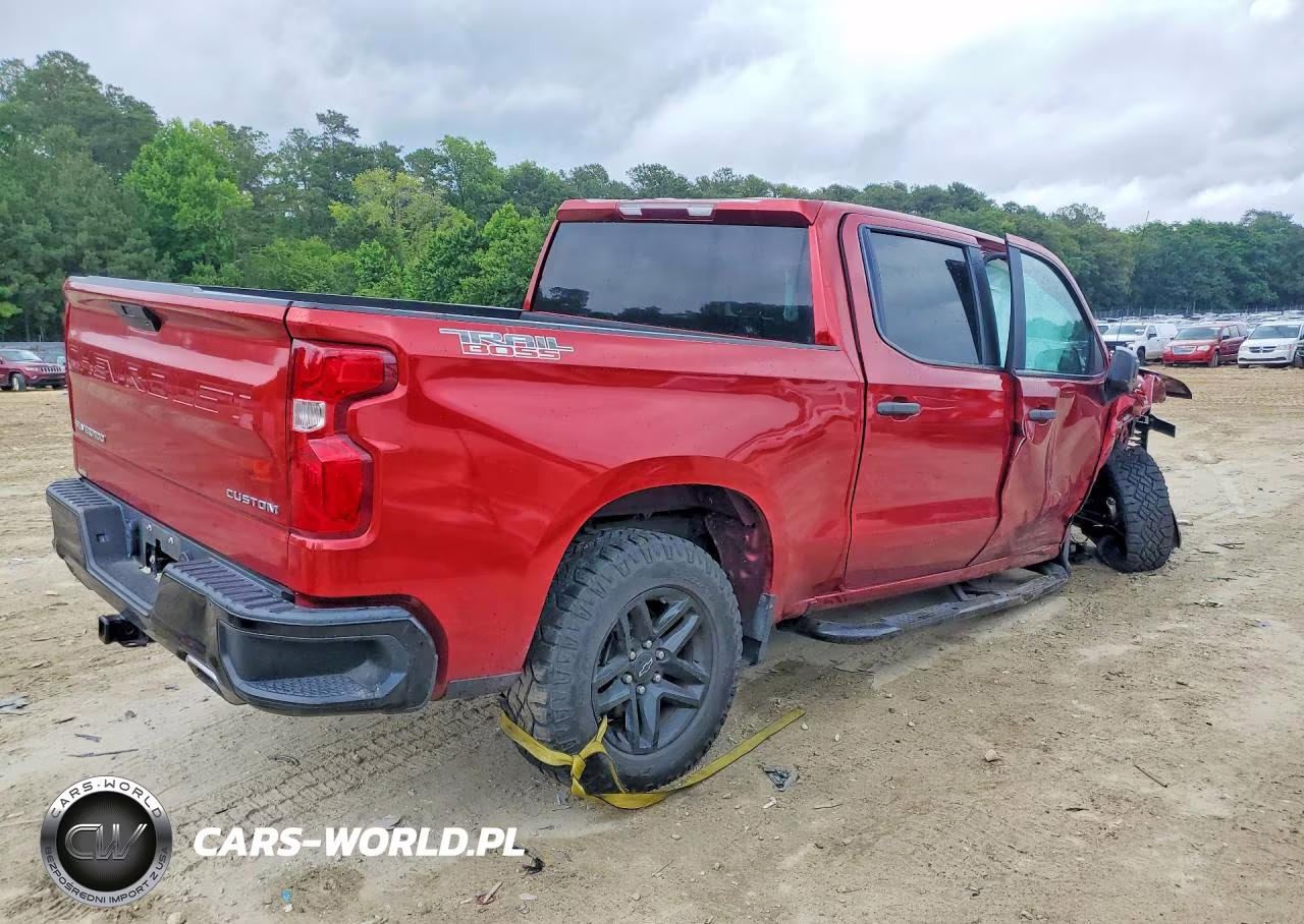 2021 Chevrolet Silverado K1500 Trail Boss Custom VIN:1GCPYCEF8MZ420032 - 3
