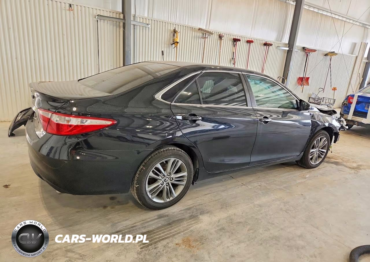 2015 TOYOTA CAMRY SE VIN:4T1BF1FK9FU491073 - 3