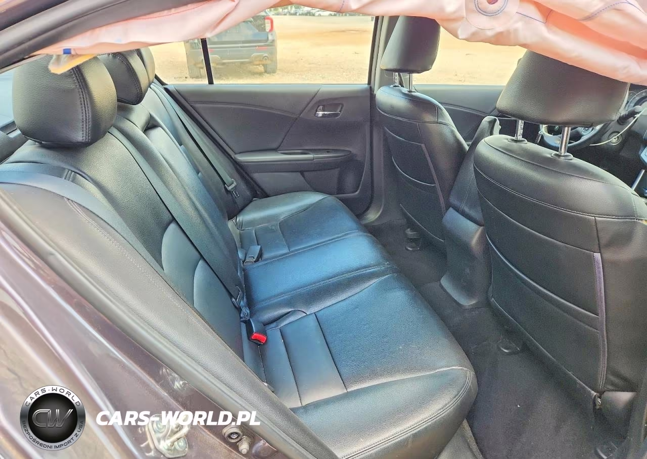 2015 Honda Accord Sport VIN:1HGCR2F50FA111024 - 10