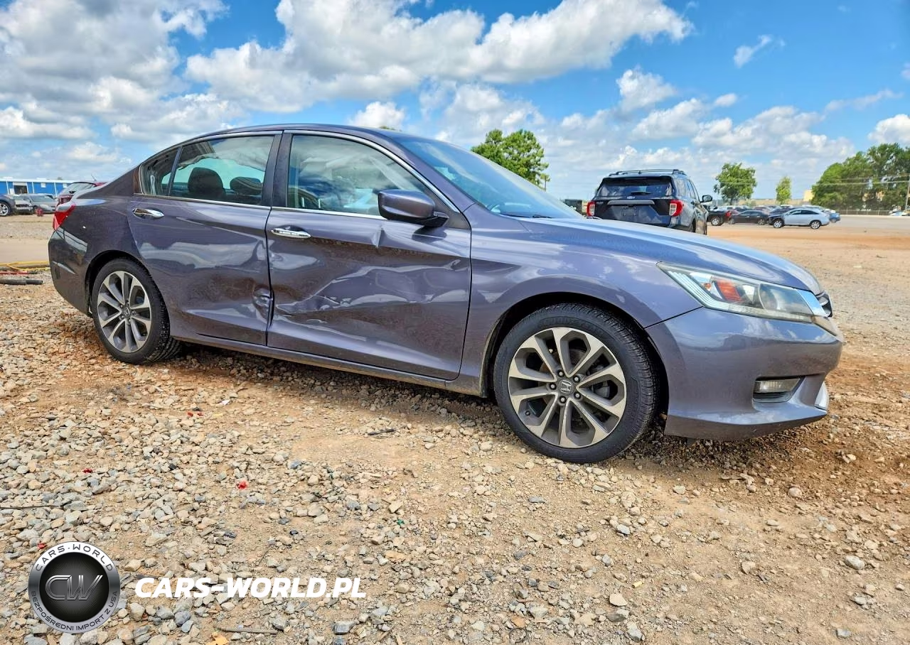 2015 Honda Accord Sport VIN:1HGCR2F50FA111024 - 4