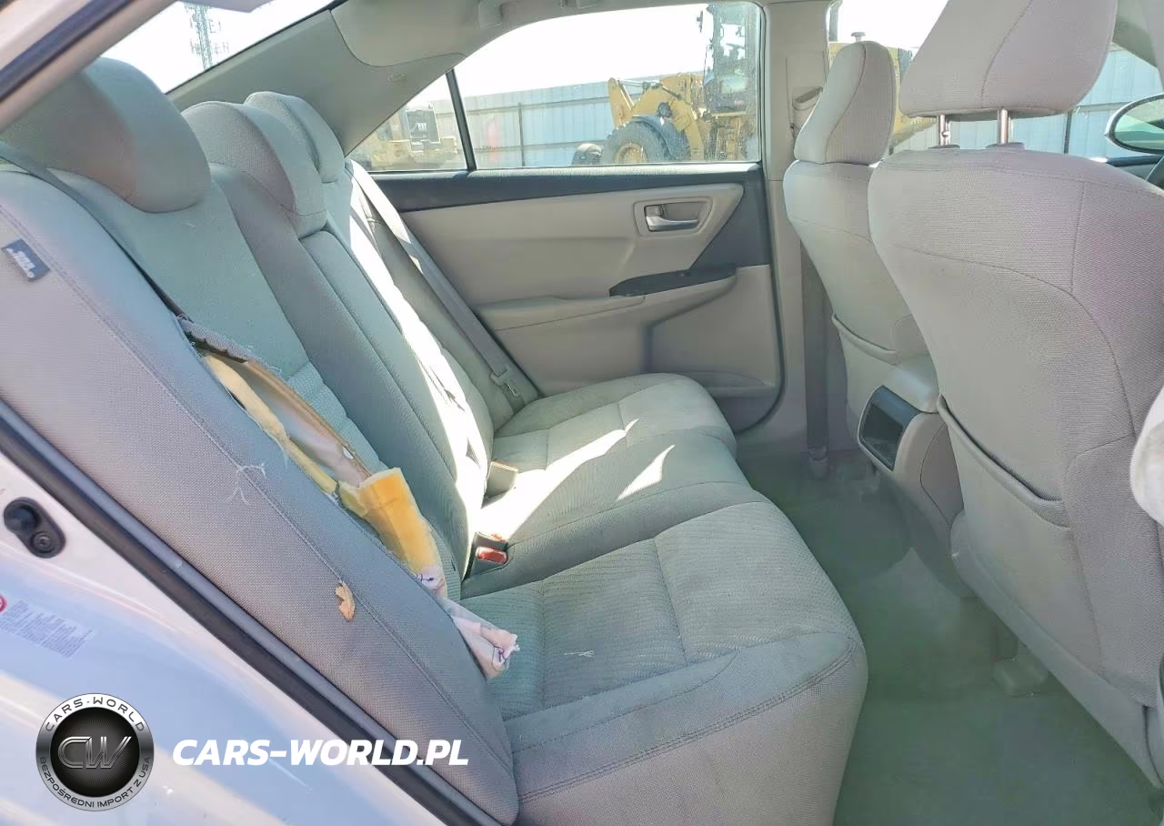 2016 Toyota Camry Le VIN:4T1BF1FK3GU240454 - 10