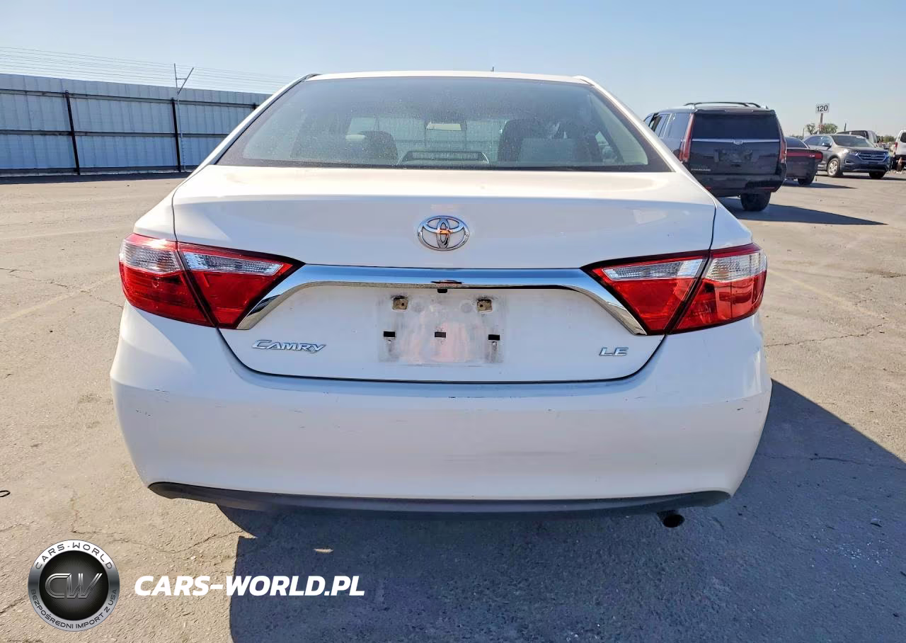 2016 Toyota Camry Le VIN:4T1BF1FK3GU240454 - 6