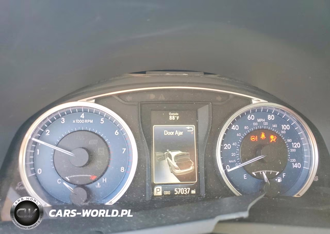 2016 Toyota Camry Le VIN:4T1BF1FK3GU240454 - 9