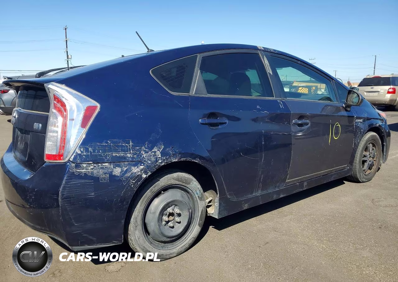 2015 Toyota Prius Two VIN:JTDKN3DU1F0458454 - 3