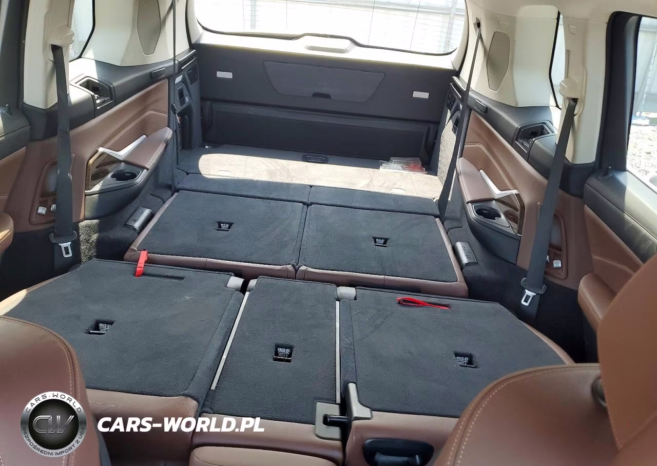 2019 BMW X7 xDrive50I VIN:5UXCX4C54KLS36044 - 10