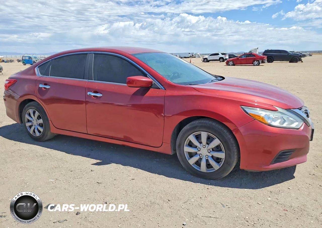 2016 Nissan Altima 2.5 S VIN:1N4AL3AP1GN318575 - 4