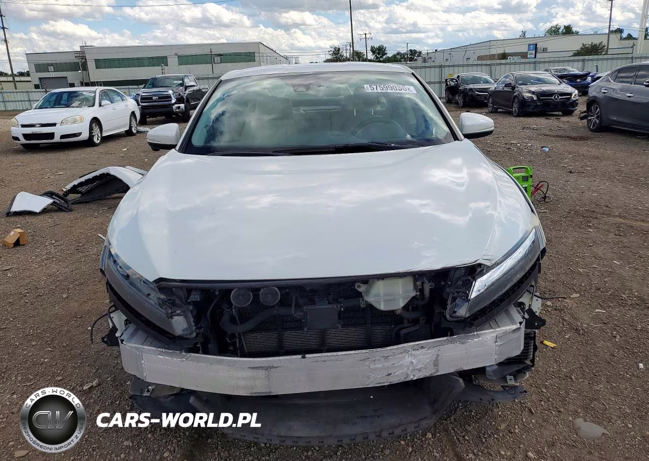 2018 Honda Clarity VIN:JHMZC5F11JC005637 - 5
