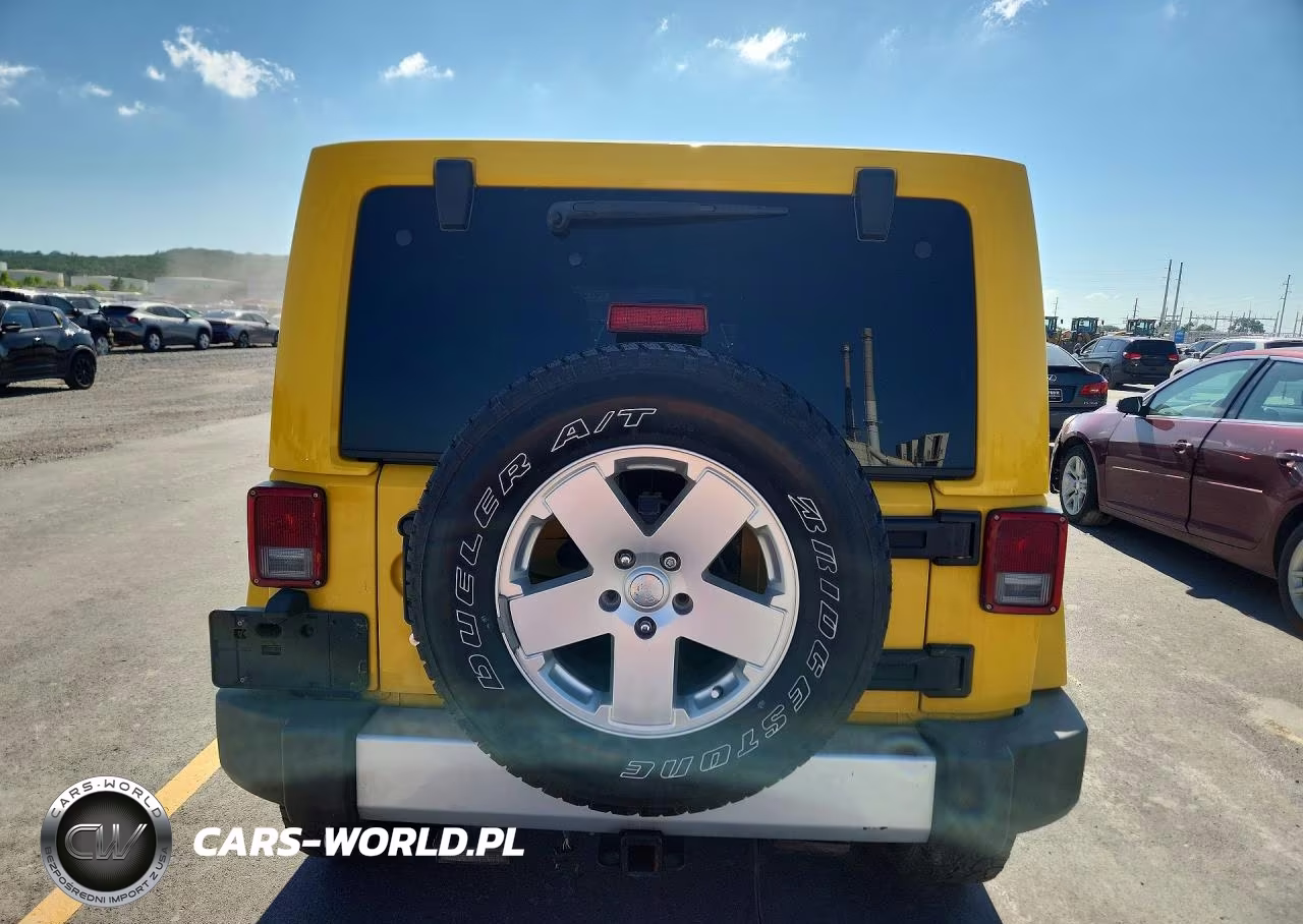 2011 Jeep Wrangler Unlimited Sahara VIN:1J4HA5H12BL530282 - 6
