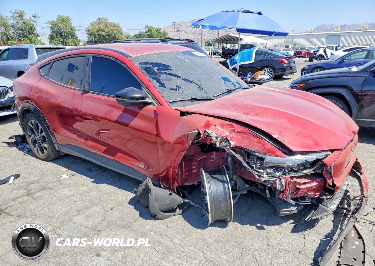 2023 Ford Mustang Mach-E Select VIN:3FMTK1RM5PMA41701 - 4
