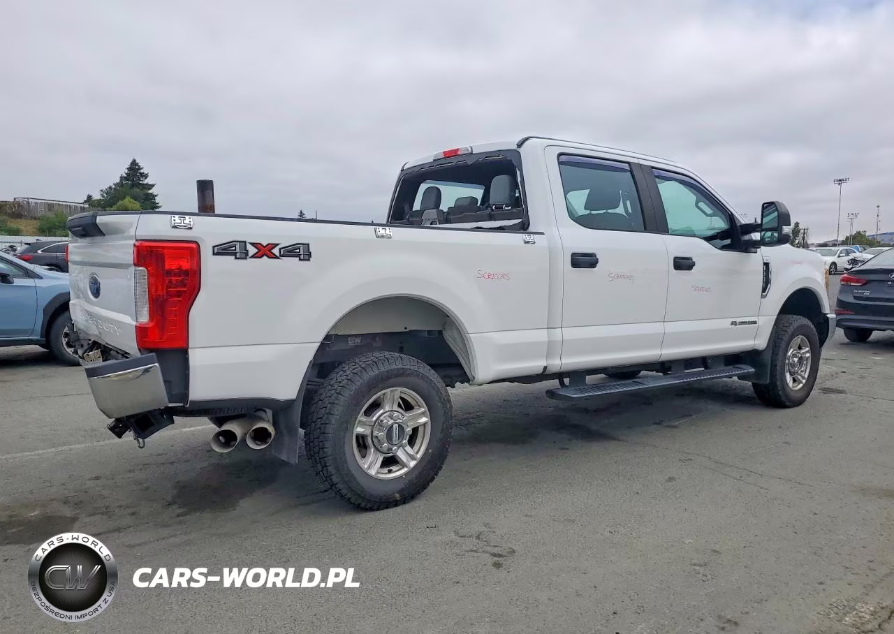 2017 Ford F250 Super Duty VIN:1FT7W2BT5HEE37443 - 3