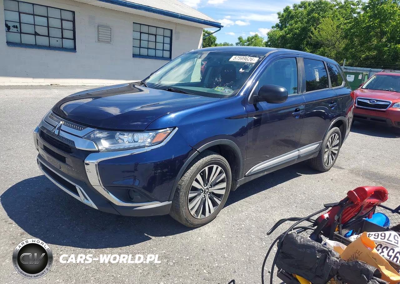 2019 Mitsubishi Outlander Se – zdjęcie 1 z 13