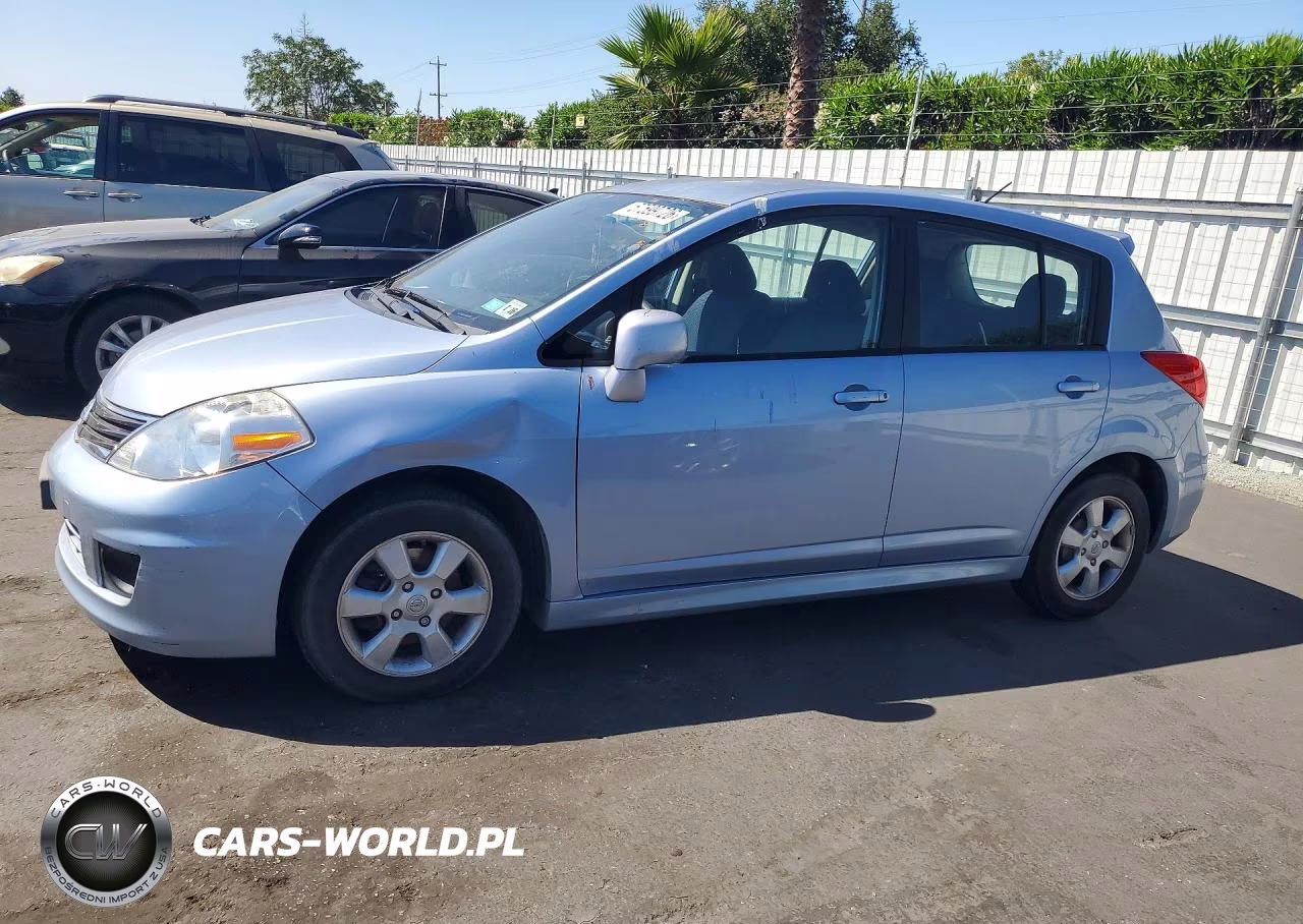 2011 Nissan Versa 1.8 S