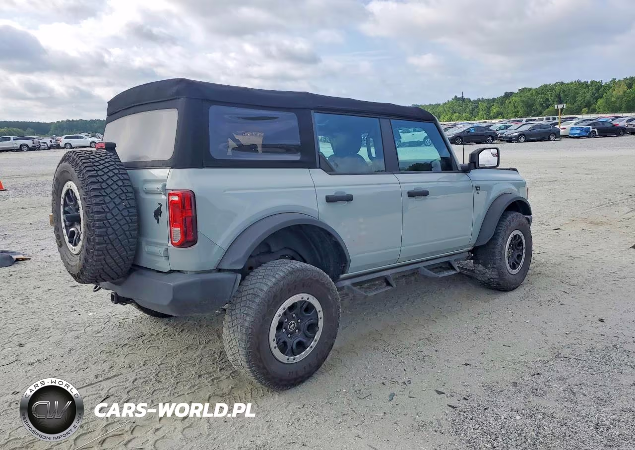 2022 Ford Bronco Base VIN:1FMDE5DH1NLB63953 - 3