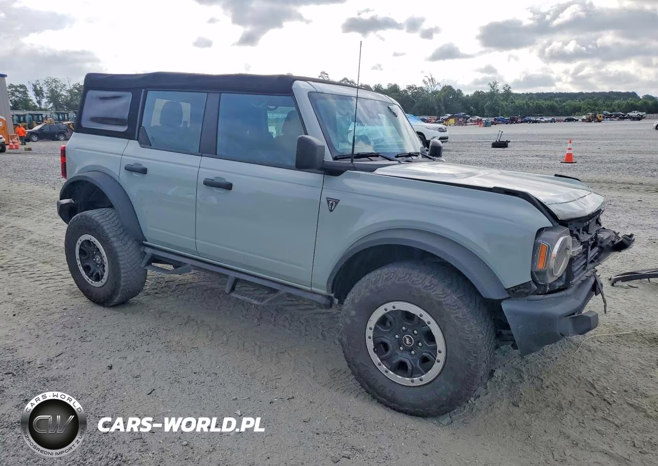 2022 Ford Bronco Base VIN:1FMDE5DH1NLB63953 - 4