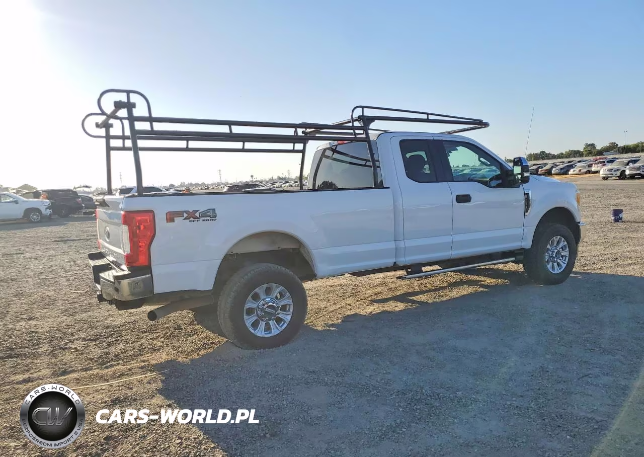 2017 Ford F250 Super Duty VIN:1FT7X2B65HEC15539 - 3