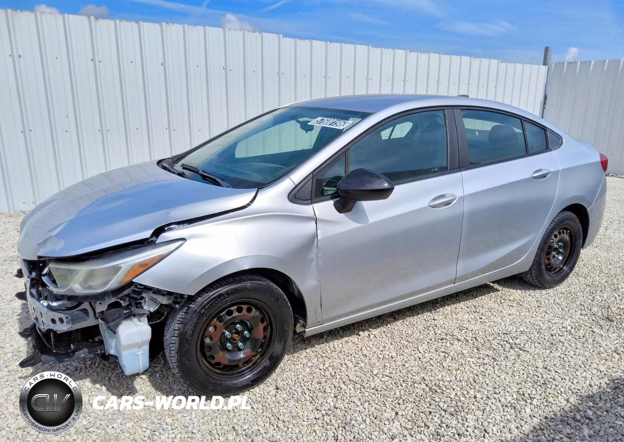 2018 Chevrolet Cruze Ls – zdjęcie 1 z 13