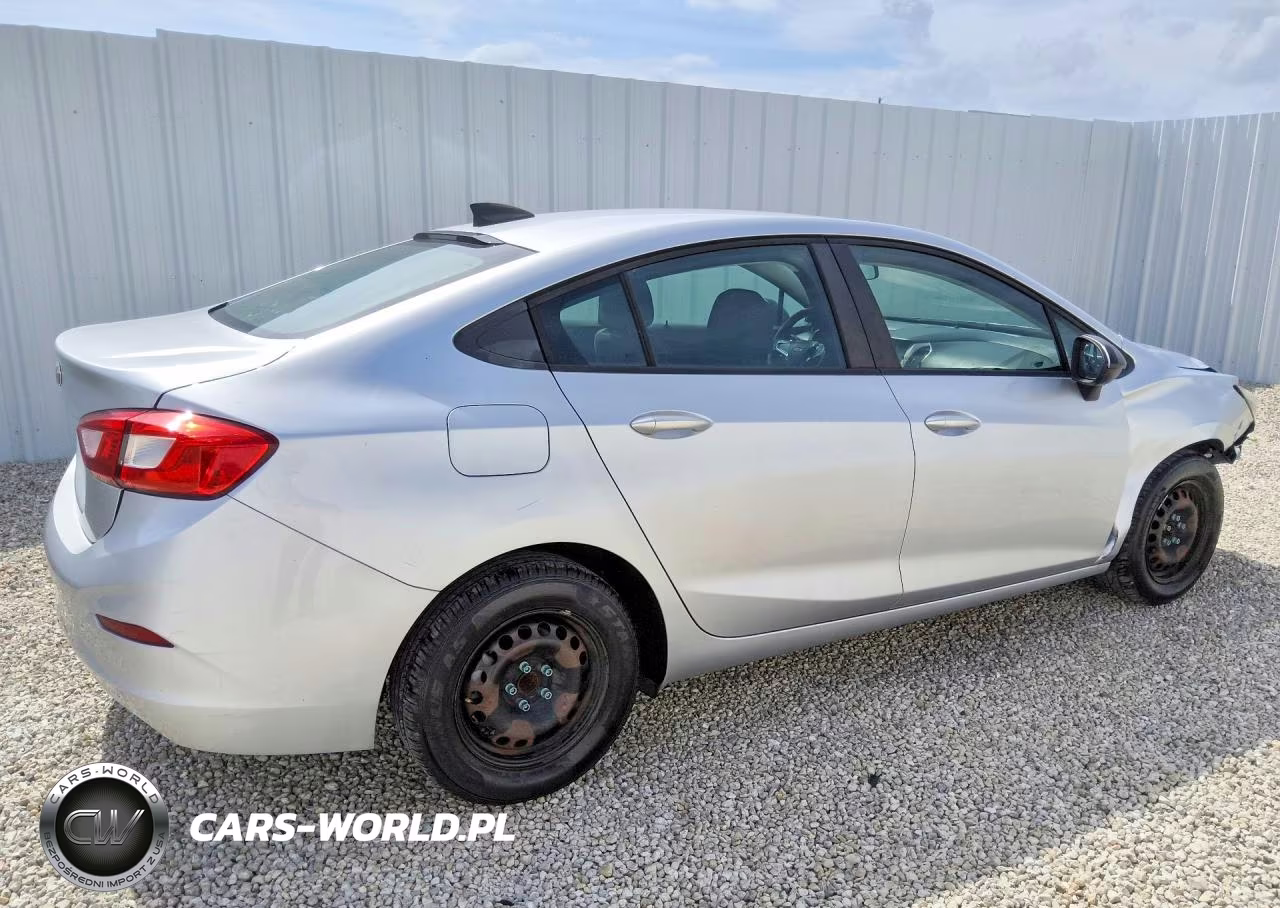 2018 Chevrolet Cruze Ls VIN:1G1BB5SM1J7121508 - 3