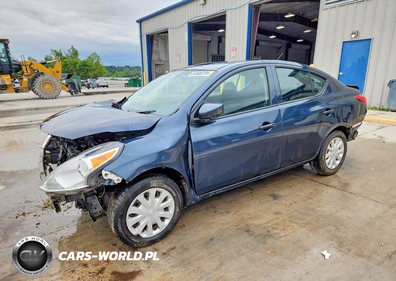 2016 Nissan Versa 1.6 S – zdjęcie 1 z 13