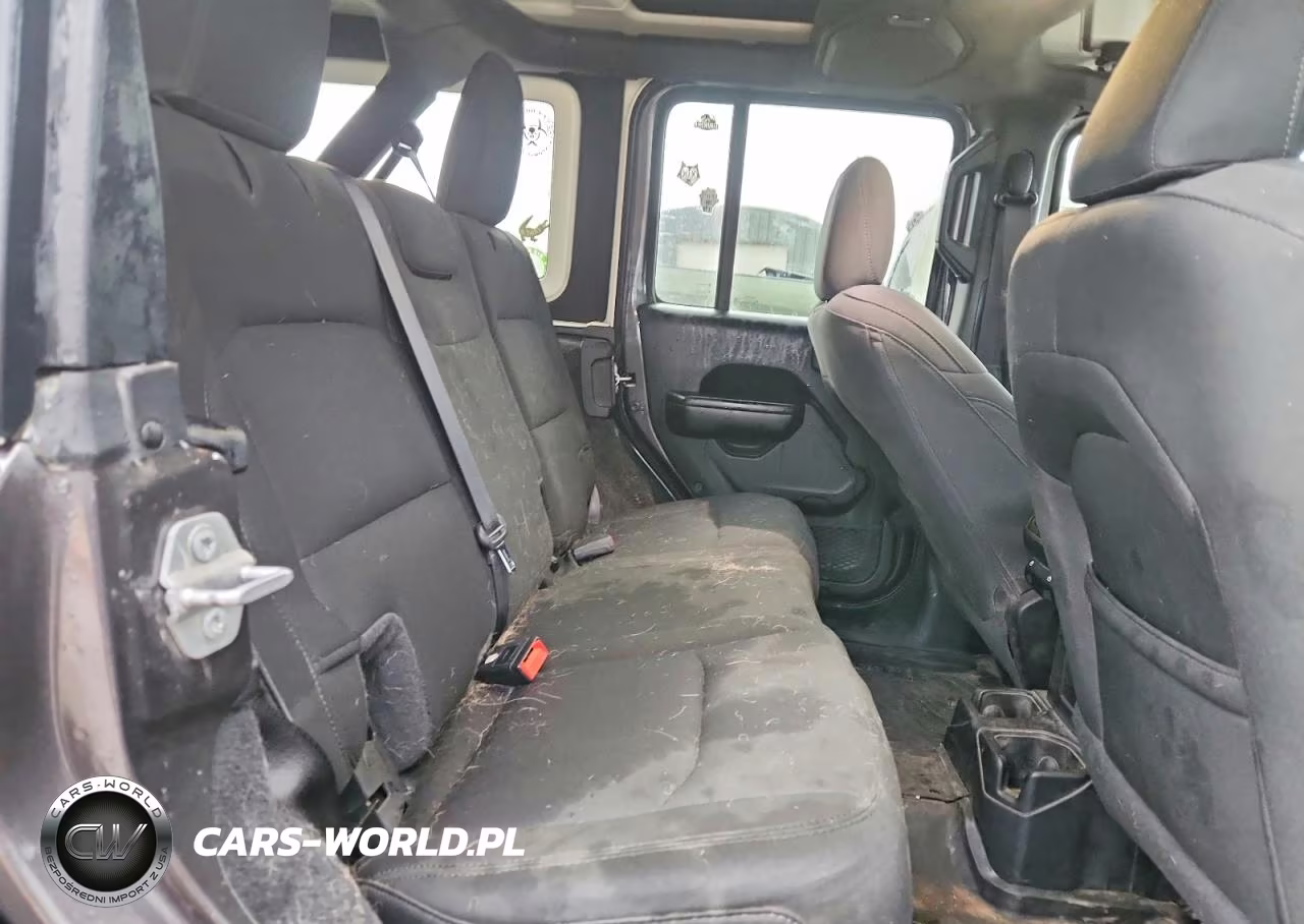 2021 Jeep Wrangler Unlimited Sport VIN:1C4HJXDNXMW664887 - 10