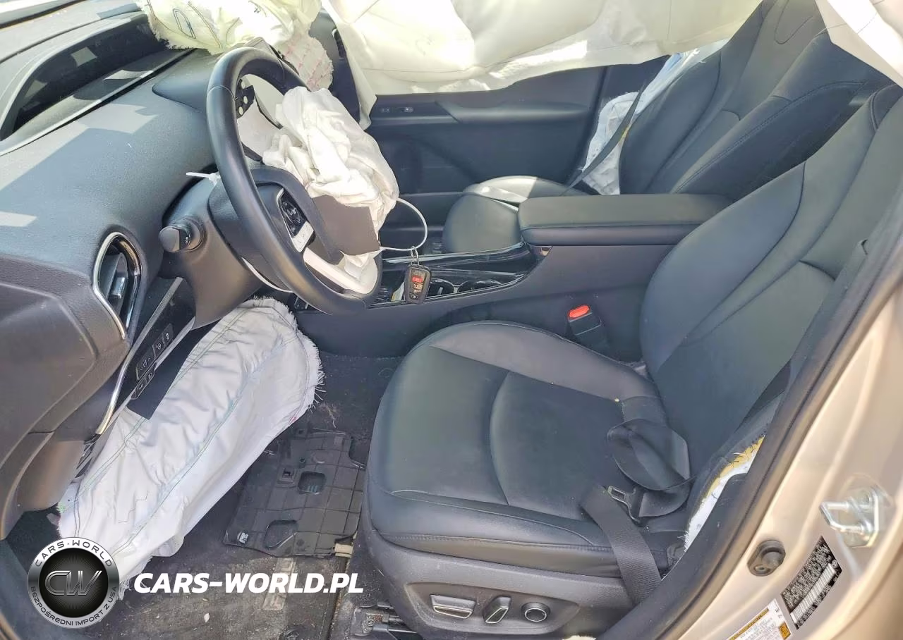 2017 Toyota Prius Prime Advanced VIN:JTDKARFPXH3028350 - 7