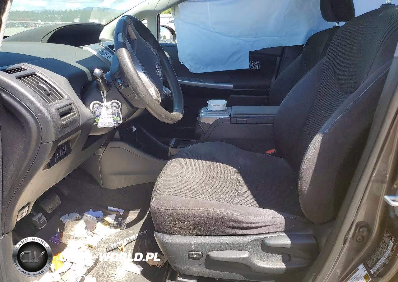 2017 Toyota Prius V Three VIN:JTDZN3EUXHJ070276 - 7