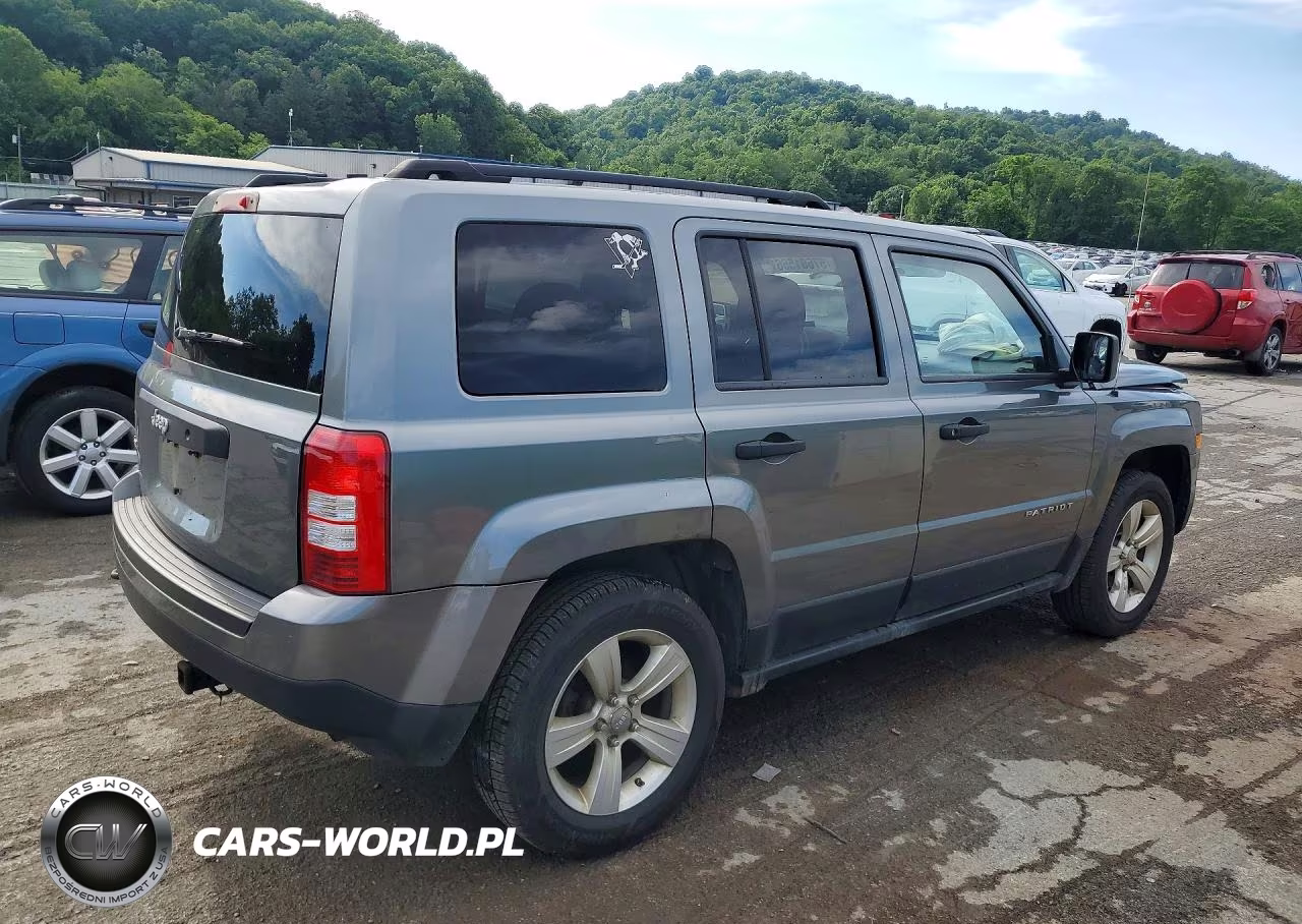 2012 Jeep Patriot Sport VIN:1C4NJRBB2CD572318 - 3