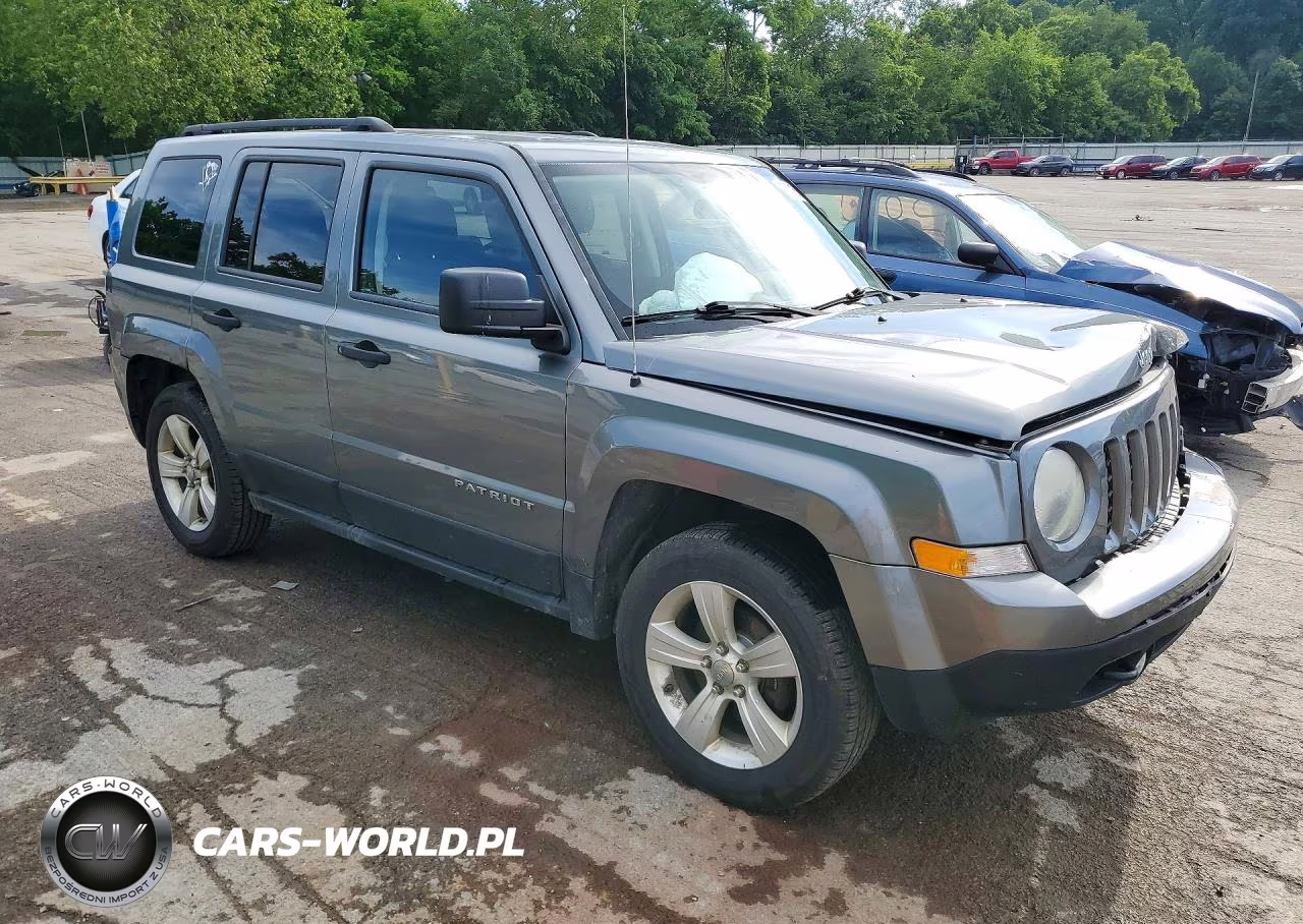 2012 Jeep Patriot Sport VIN:1C4NJRBB2CD572318 - 4