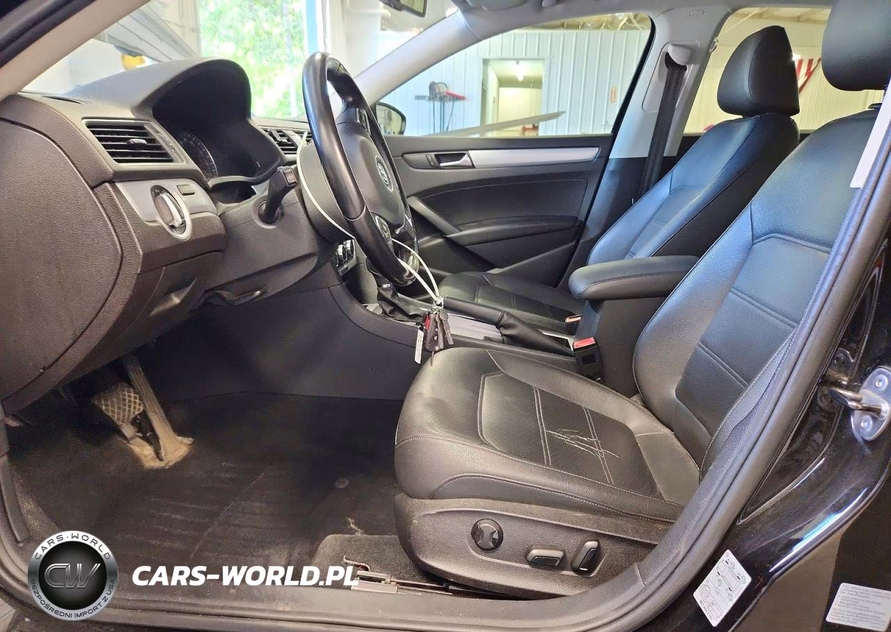 2012 Volkswagen Passat Se VIN:1VWBP7A37CC009283 - 7