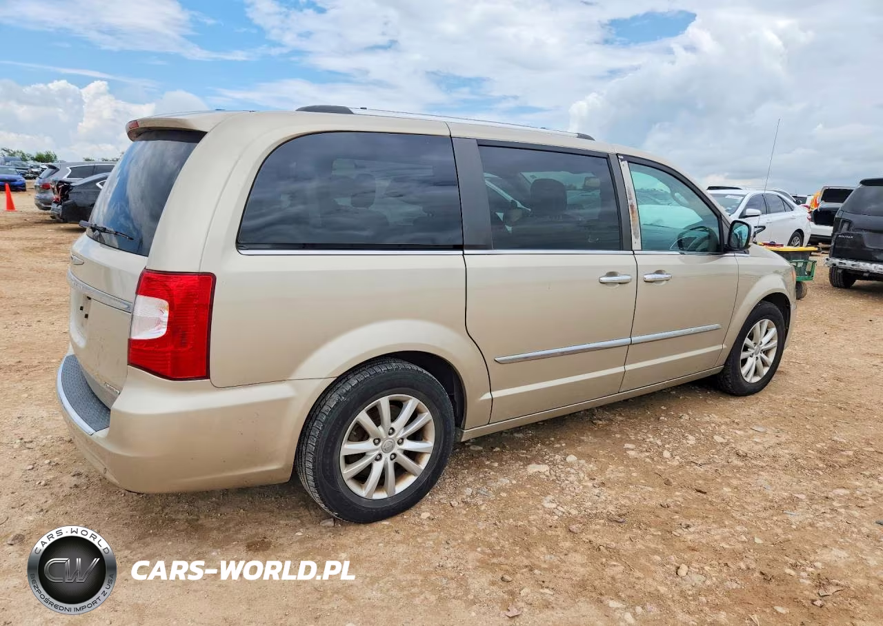 2016 Chrysler Town & Country Limited Platinum VIN:2C4RC1GG8GR199791 - 3