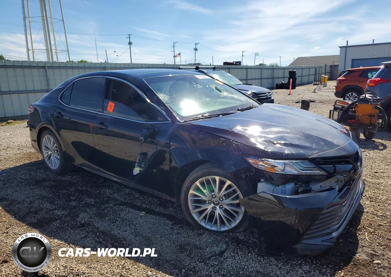 2018 Toyota Camry Xle VIN:4T1B11HK1JU117142 - 4