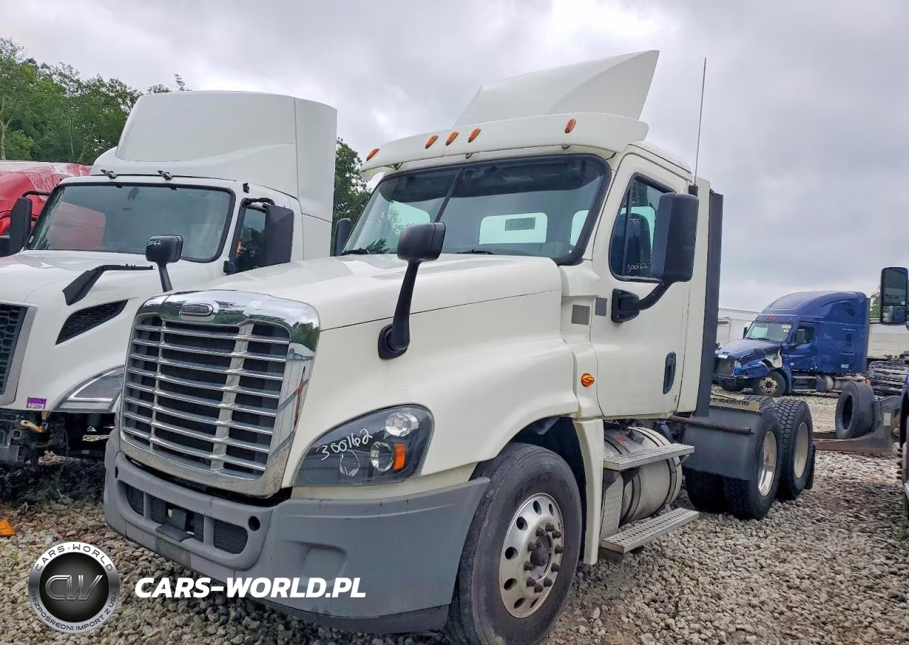 2018 Freightliner Cascadia 125 Semi Truck VIN:3AKJGEDV3JSJH2325 - 2