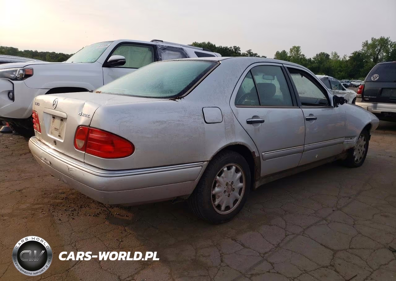 1999 Mercedes-Benz E320 VIN:WDBJF82H7XX014630 - 3