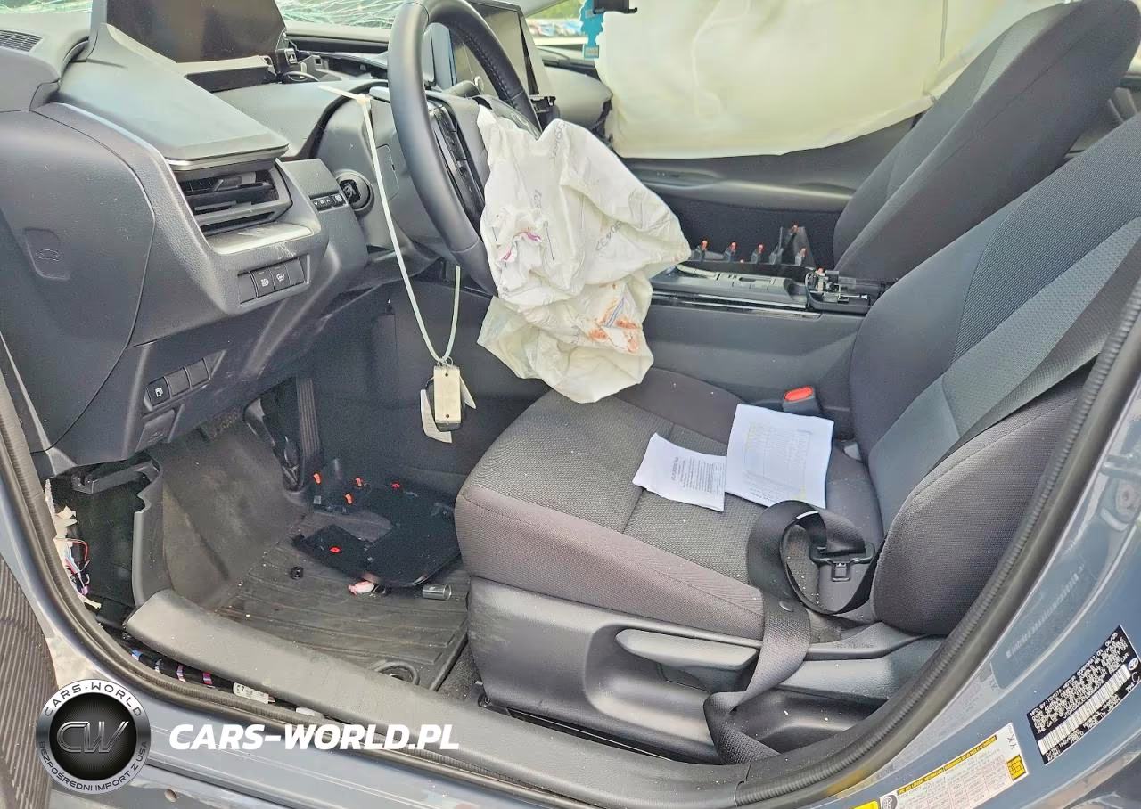 2025 Toyota Prius Le VIN:JTDACAAU0S3064074 - 7