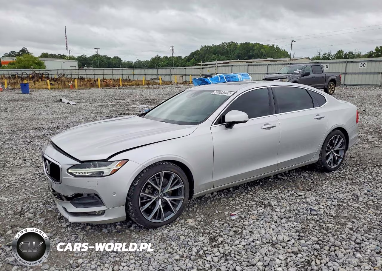 2018 Volvo S90 T5 Momentum