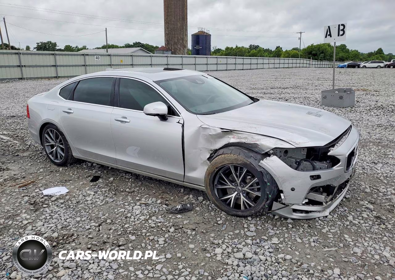 2018 Volvo S90 T5 Momentum VIN:LVY102MK5JP056383 - 4