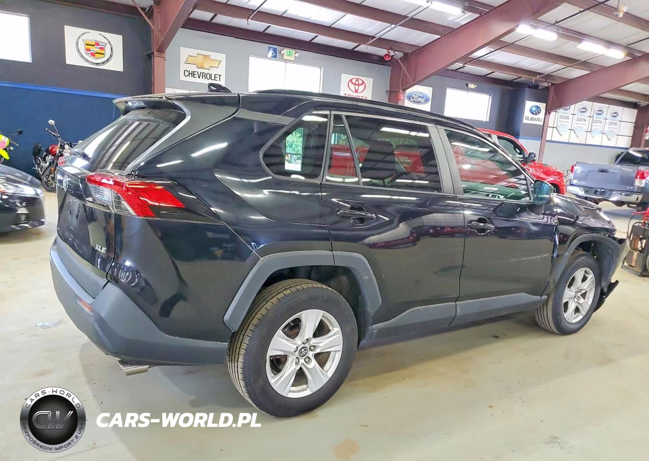 2020 Toyota Rav4 Xle VIN:2T3W1RFV3LC044218 - 3