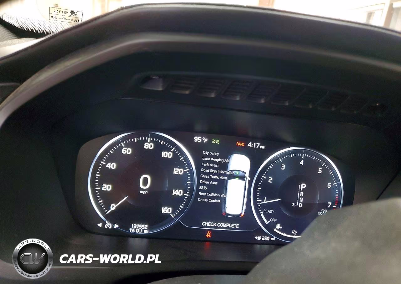 2017 Volvo Xc90 T6 VIN:YV4A22PL9H1173917 - 9