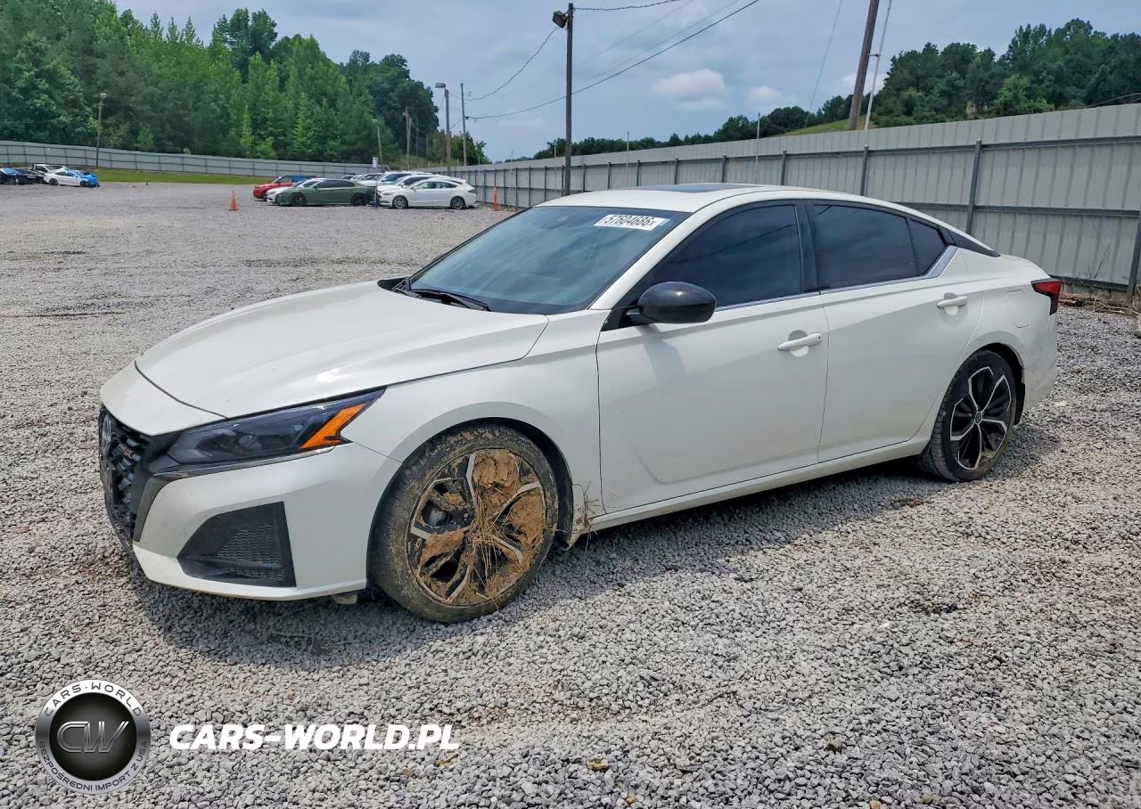 2024 Nissan Altima Sr – zdjęcie 1 z 12
