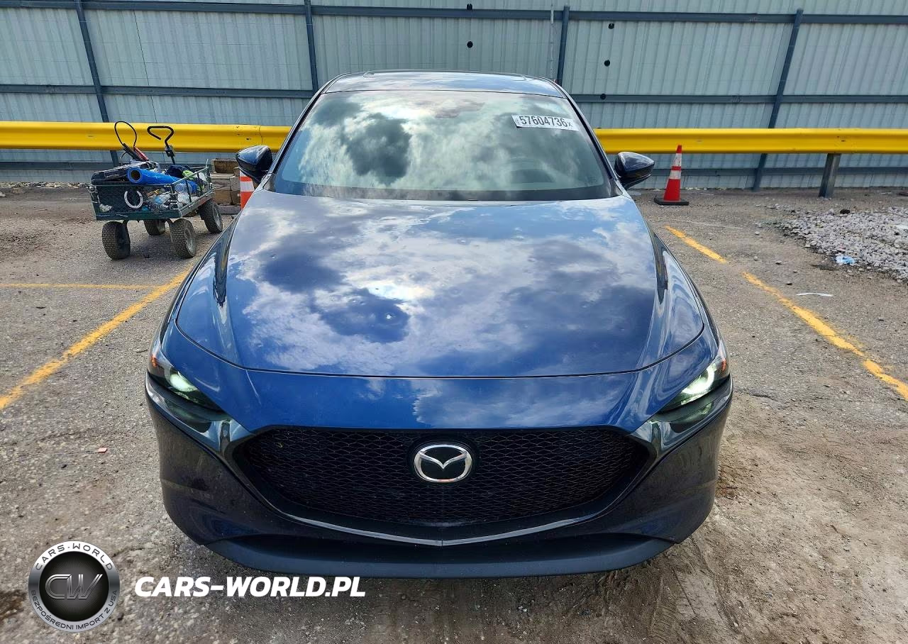 2020 Mazda 3 Premium VIN:JM1BPANM8L1170708 - 5