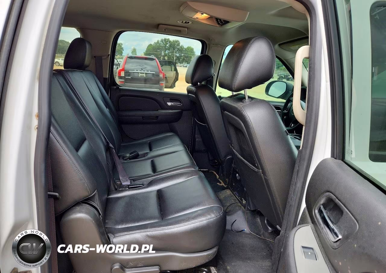 2012 Chevrolet Suburban K1500 VIN:1GNSK5E7XCR305101 - 11