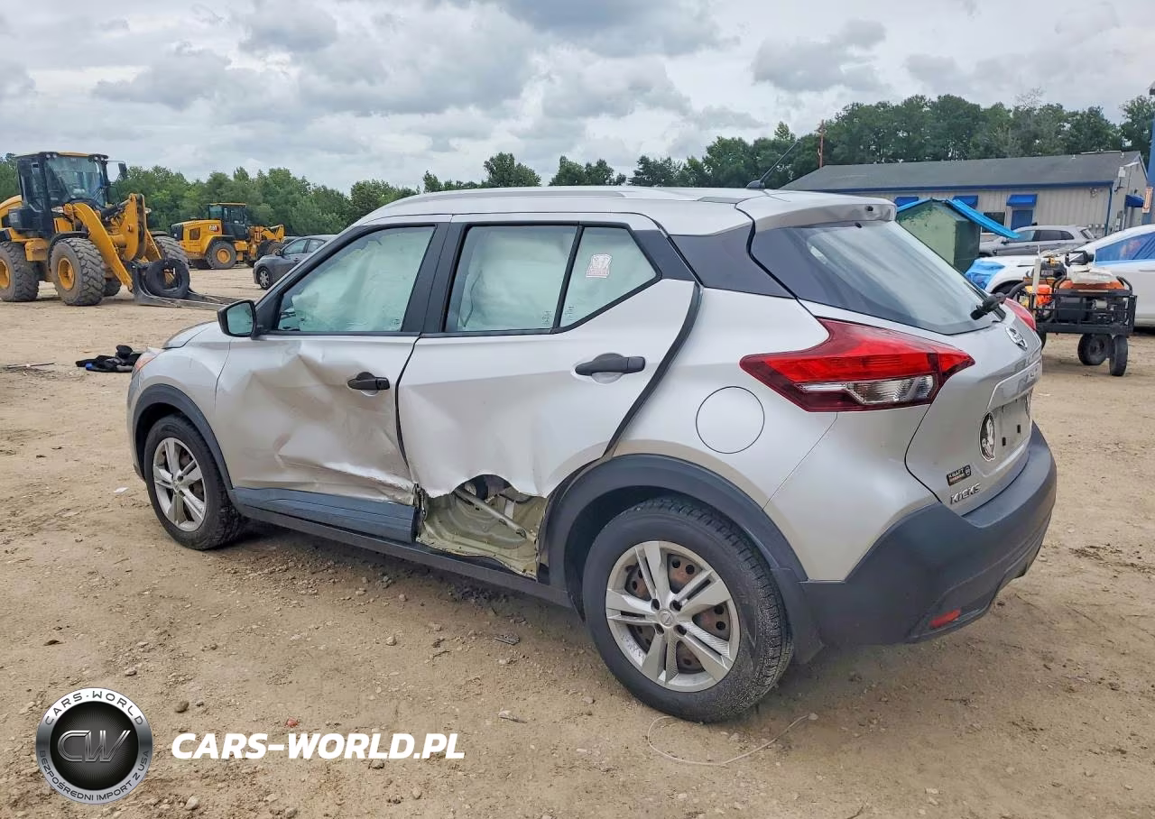 2018 Nissan Kicks S VIN:3N1CP5CUXJL544159 - 2