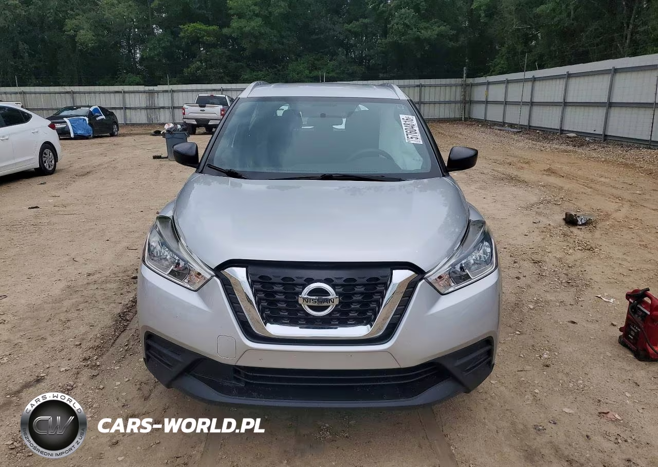 2018 Nissan Kicks S VIN:3N1CP5CUXJL544159 - 5