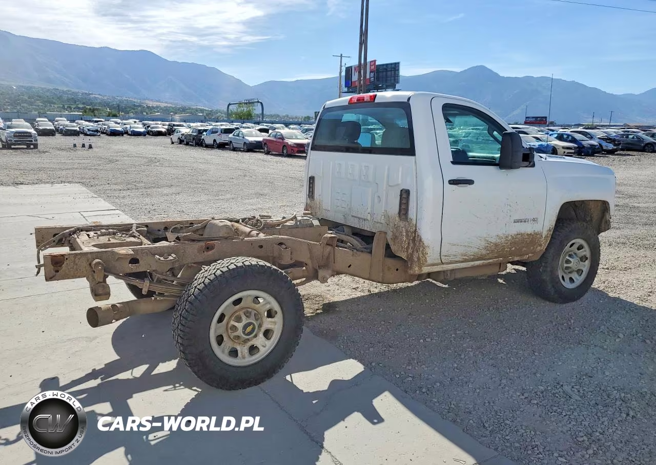 2016 Chevrolet Silverado K3500 VIN:1GC3KYC83GZ178417 - 3