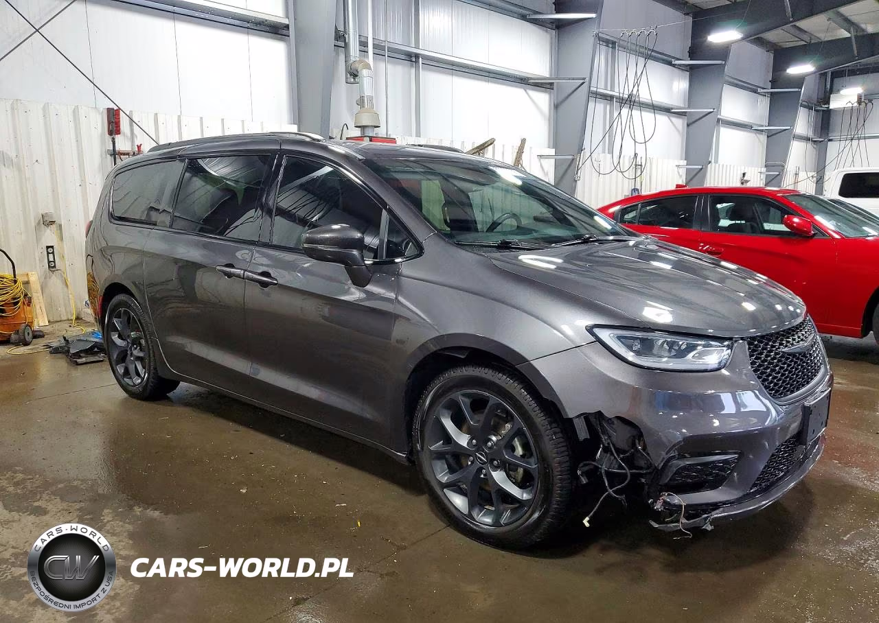 2021 Chrysler Pacifica Touring L VIN:2C4RC1BG6MR558641 - 4