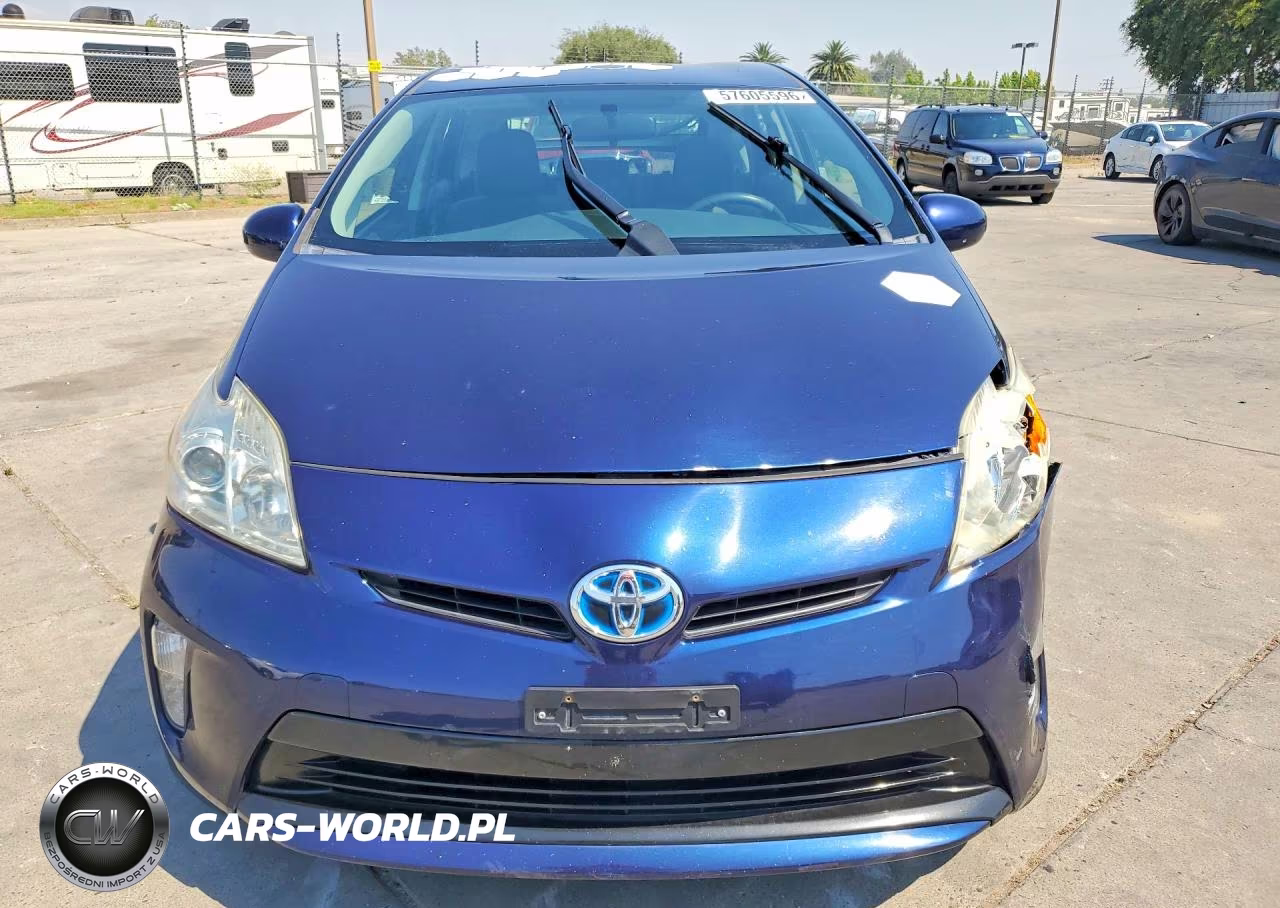 2012 Toyota Prius Two VIN:JTDKN3DU2C0336407 - 5