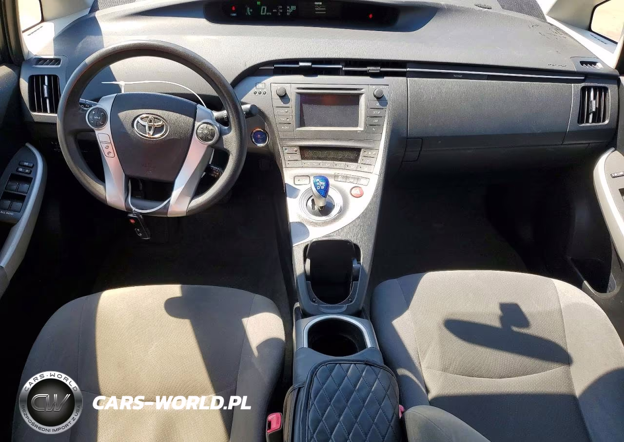 2012 Toyota Prius Two VIN:JTDKN3DU2C0336407 - 8
