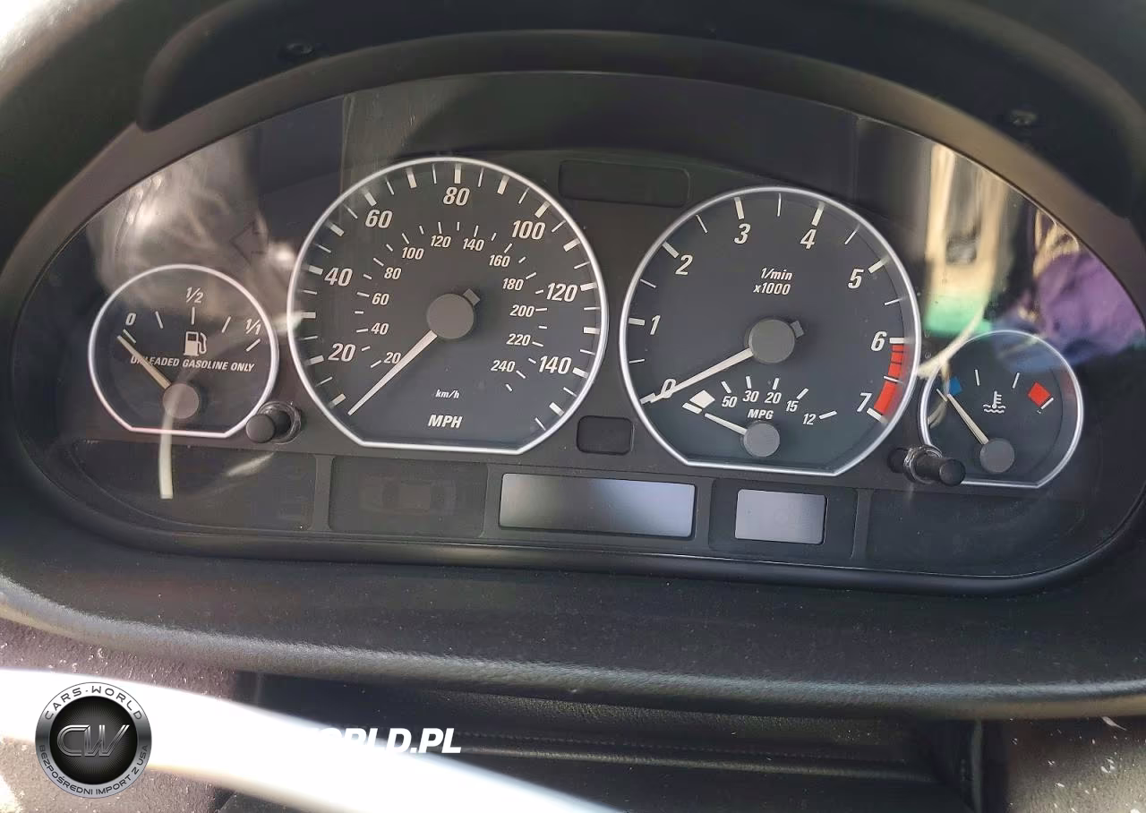 2002 BMW 330 Ci VIN:WBABN53452PH00273 - 9