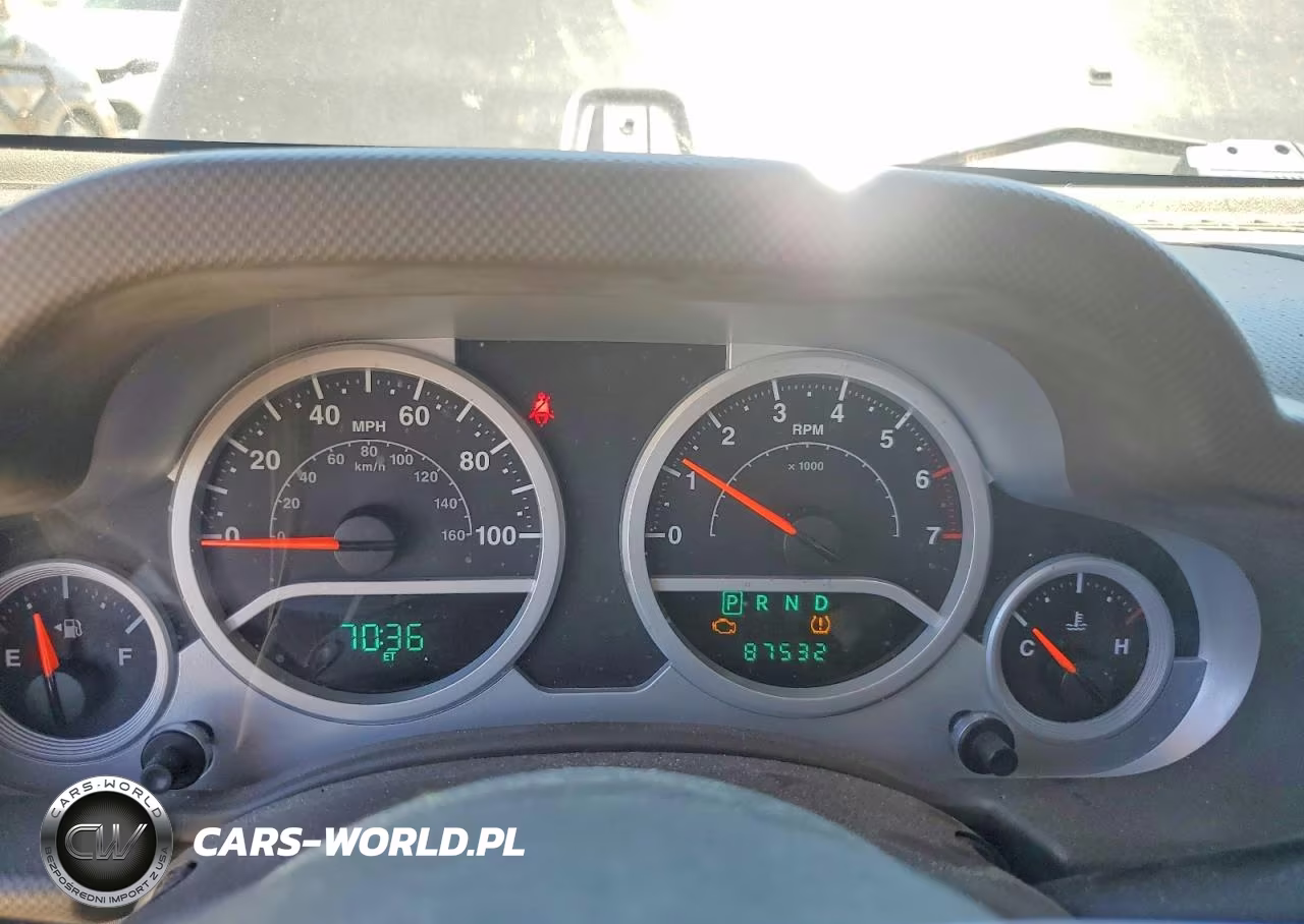 2010 Jeep Wrangler Sahara VIN:1J4AA5D11AL215818 - 9