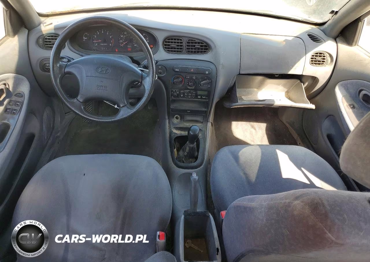 2000 Hyundai Elantra Gls VIN:KMHJW35F1YU175584 - 8